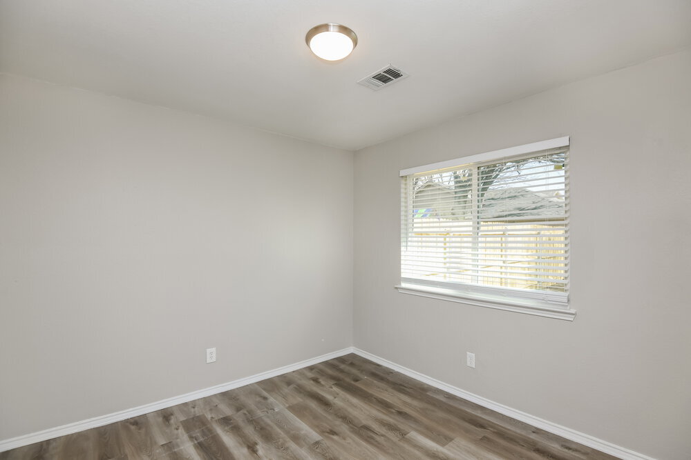 Building Photo - 6710 Silver Sage Dr