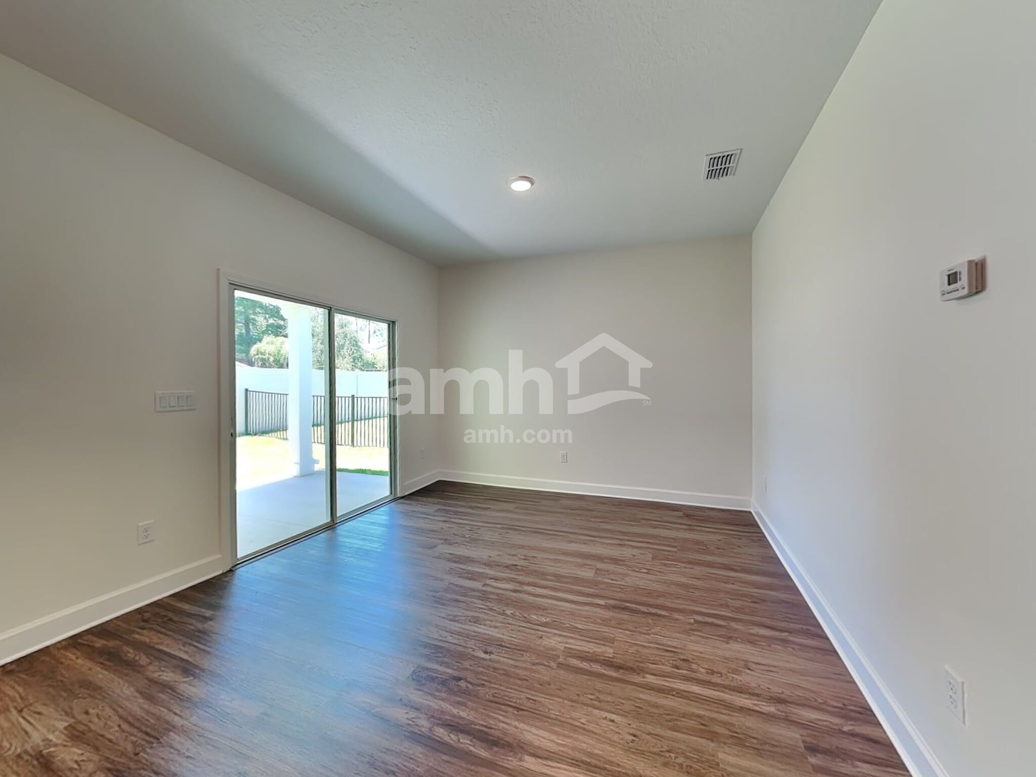 Building Photo - 484 Banyan Frst Dr