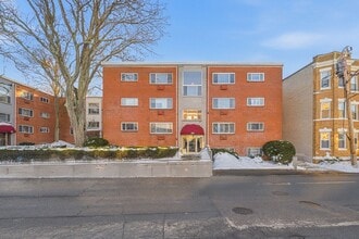 Building Photo - 239 Kelton St