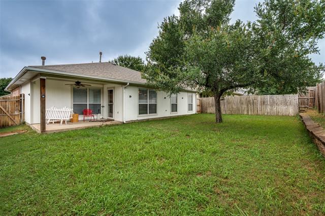Building Photo - 900 Topaz Dr