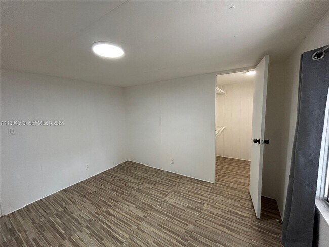 Building Photo - 11942 N Branch Rd