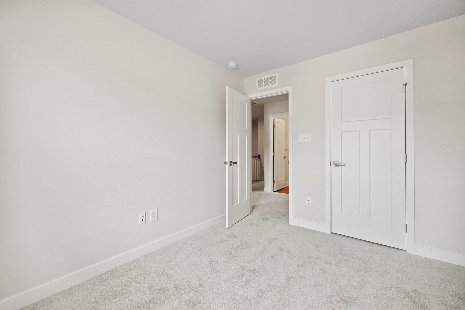Building Photo - 10916 Genito Sq Dr
