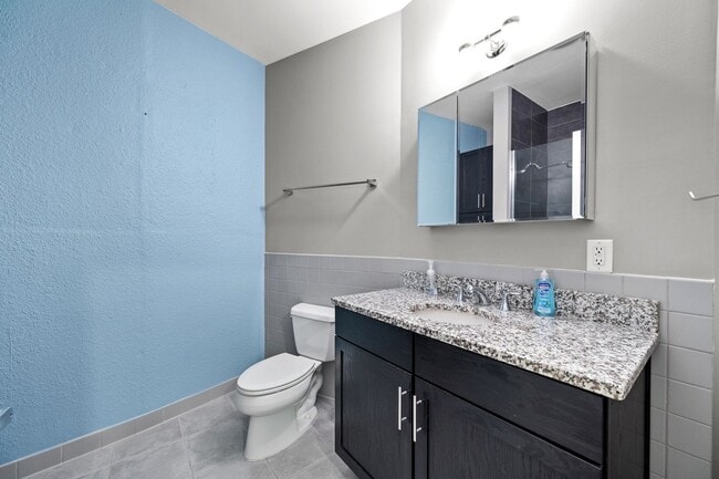 Building Photo - Beautiful Condo in downtown Norfolk!