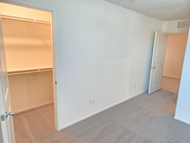 Building Photo - Kalea Trails Gated Cosmos Garden