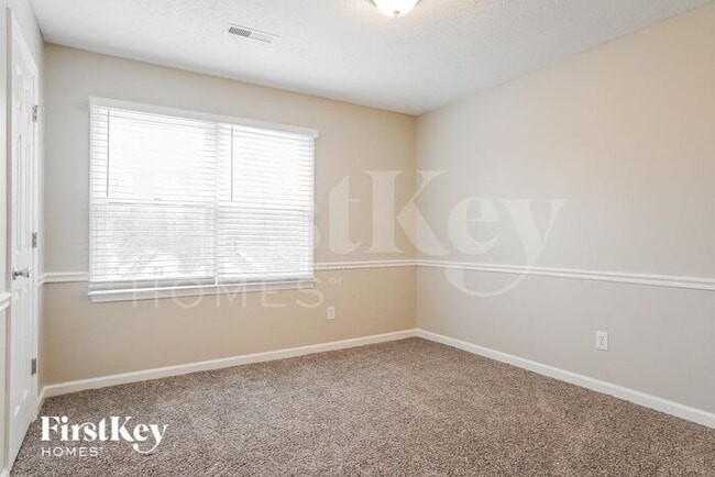 Building Photo - 5001 Trellis Ct N