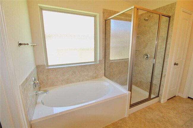 Building Photo - 1100 Arvada Dr