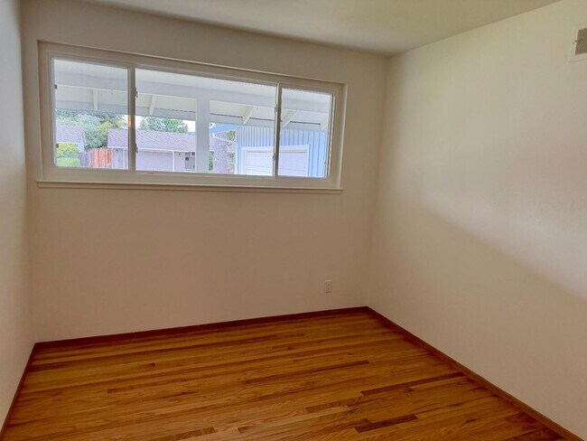 Building Photo - 975 Inverness Way