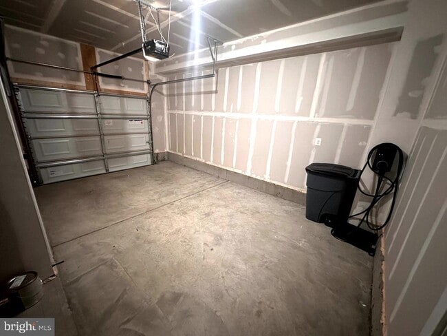 Building Photo - 19809 Habitat Ter