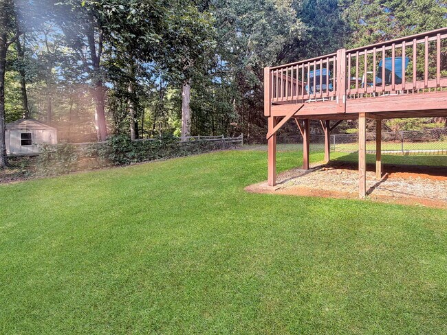 Building Photo - Beautifully Updated 3-Bedroom Home on 1.1 Acres in Gainesville