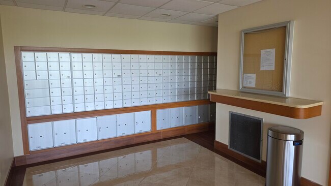 Building Photo - 936 Intracoastal Dr