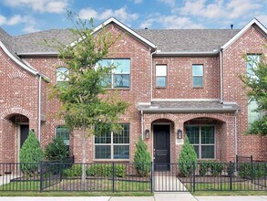 Building Photo - 6162 Blythe Dr