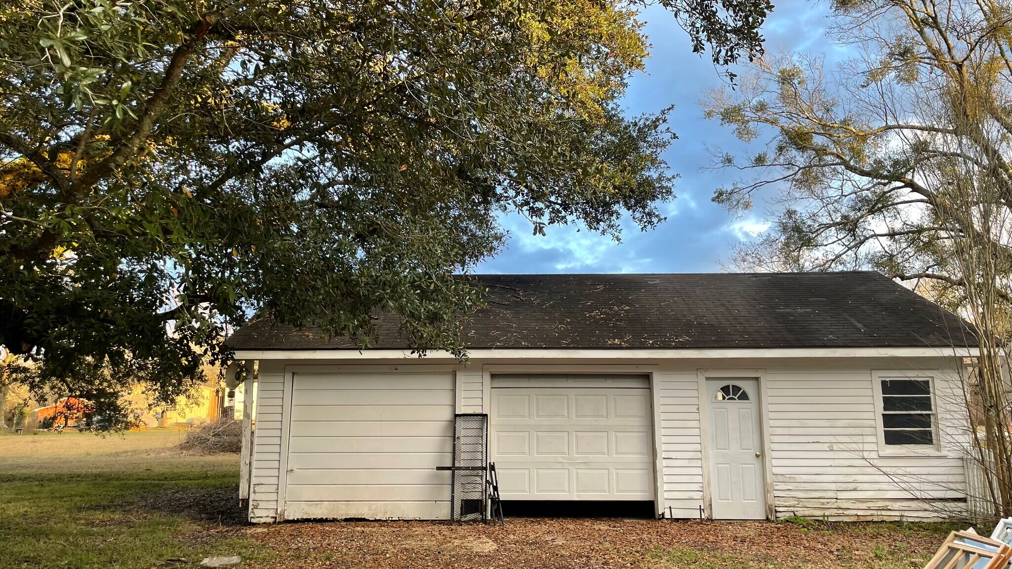 garage/workshop - 11944 Joor Rd