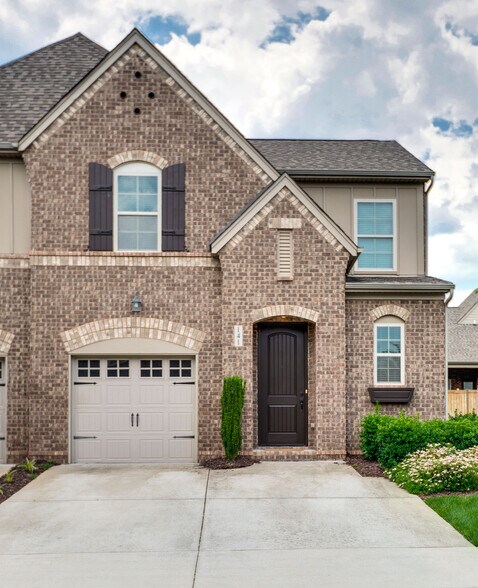 Building Photo - 141 Ambassador Private Cir