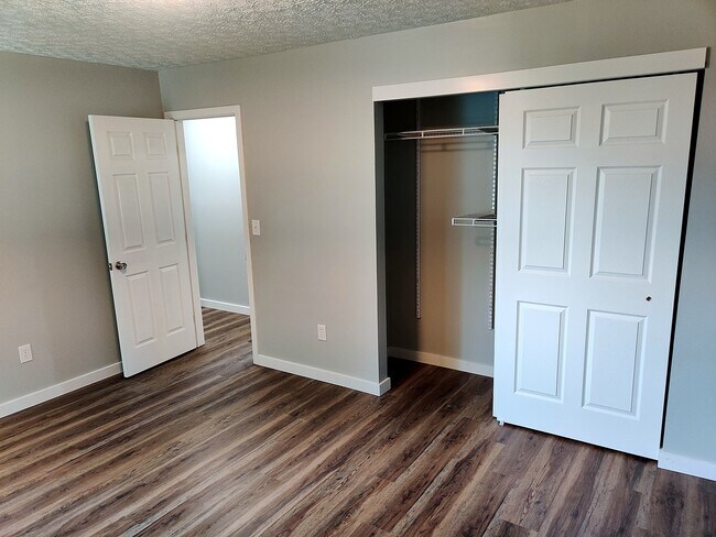 Building Photo - 4211 Aruba Dr