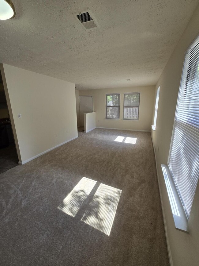 Building Photo - 3379 Justice Ct