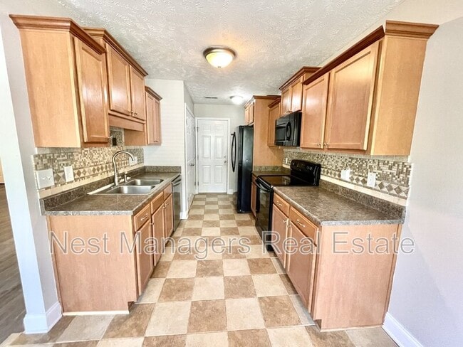 Building Photo - 315 Copper Creek Dr