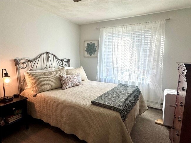 Building Photo - 10 Parsley Ln