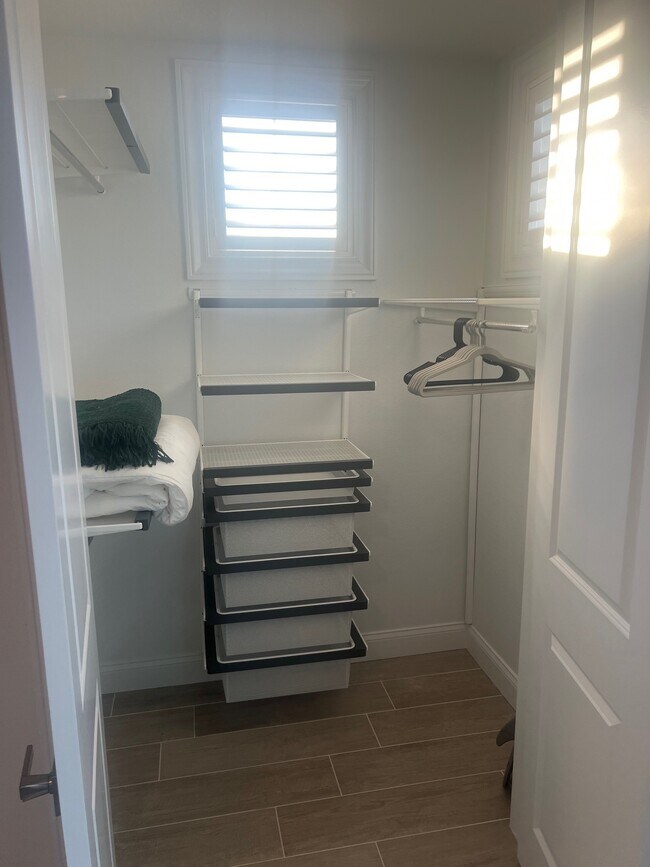 Building Photo - 11715 1st St E