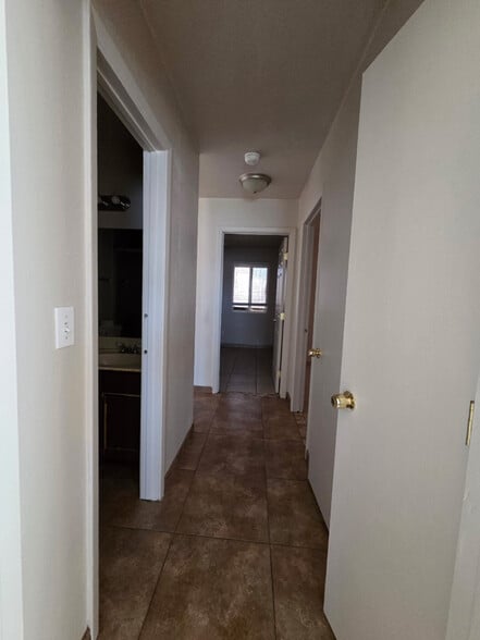 Building Photo - 6534 N 71st Ave