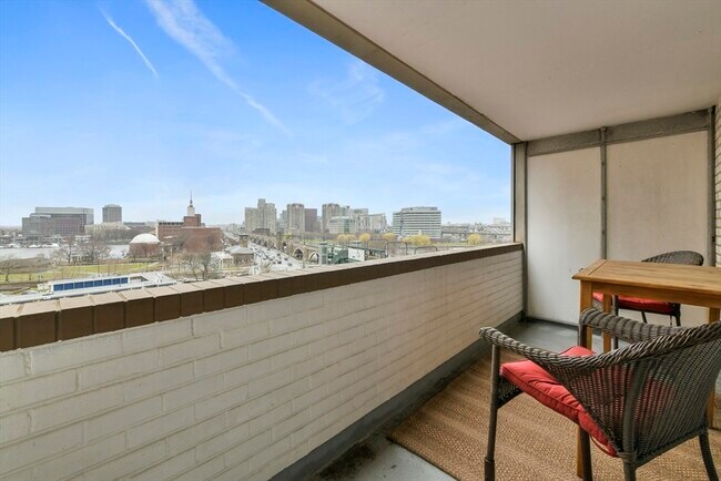 Building Photo - 6 Whittier Pl