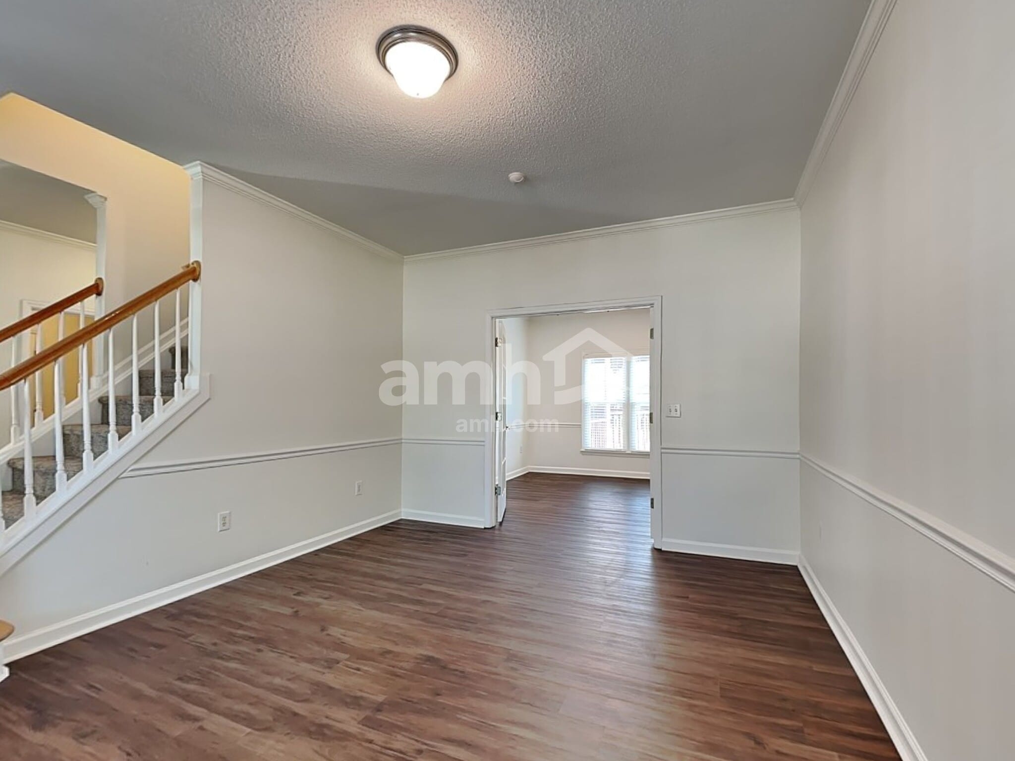 Building Photo - 3300 Kemper Ct