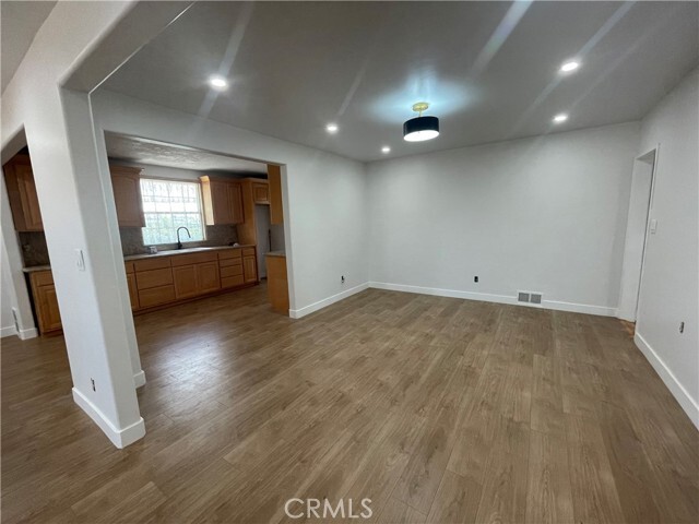 Building Photo - 408 E Elm St