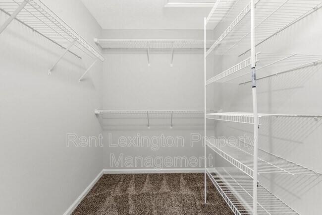 Building Photo - 1055 Duval St