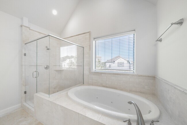 Building Photo - 2426 Bevis St