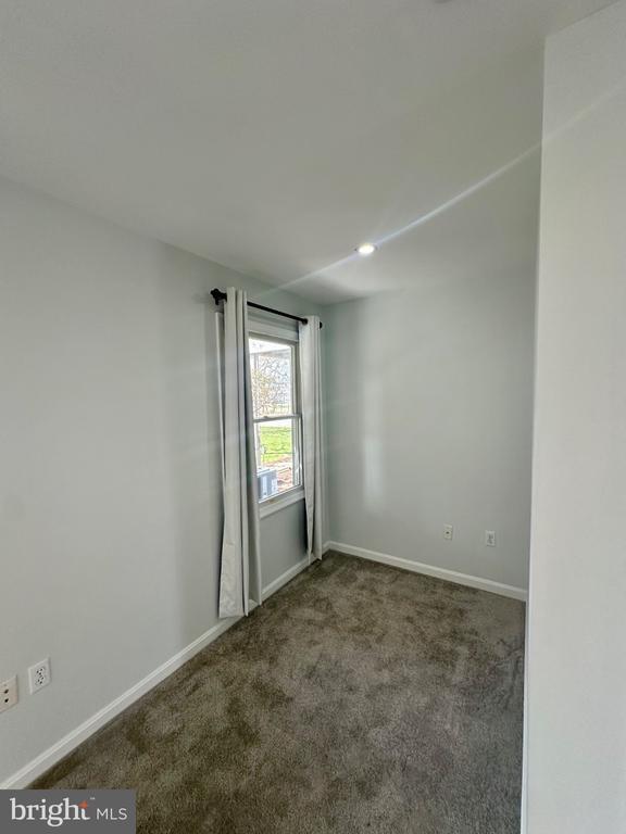 Building Photo - 106 Blenny Ln