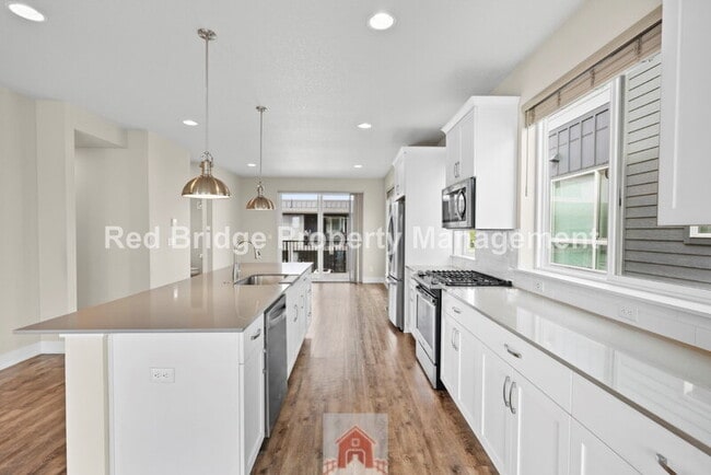 Building Photo - 17325 SW Goldcrest Ln