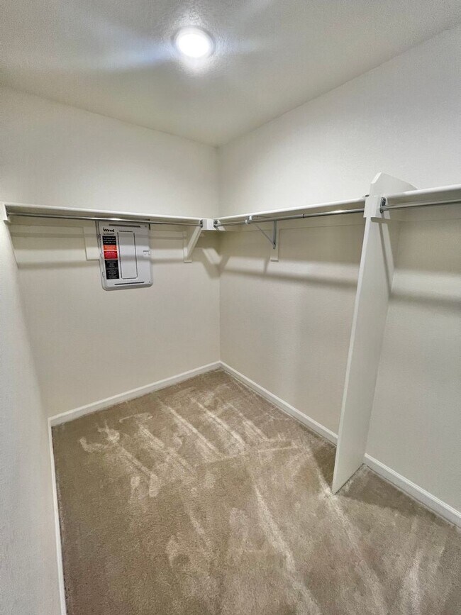 Building Photo - STUNNING 3 bed 2.5 bath new build home in Fort Collins!