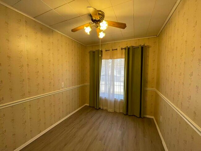 Building Photo - 7721 Mohawk Dr