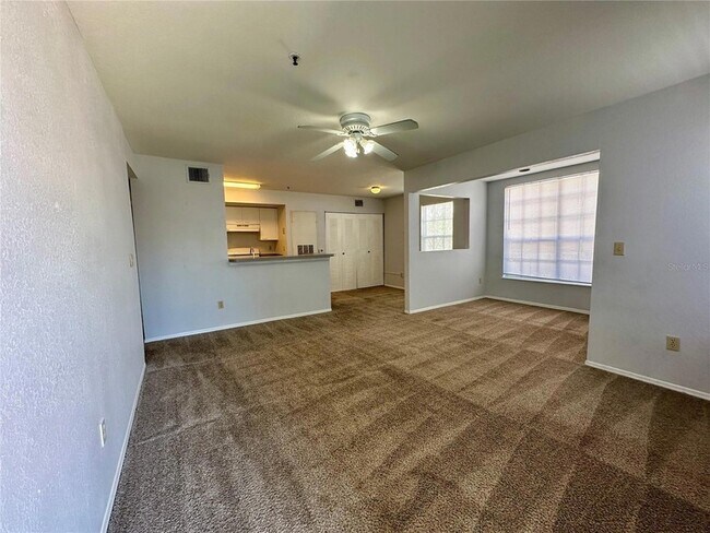 Building Photo - 1610 Columbia Arms Cir