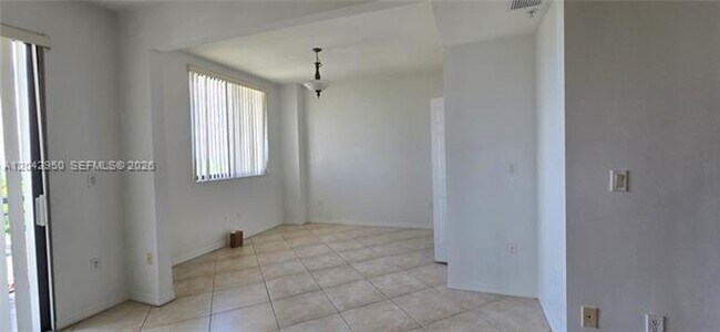 Building Photo - 3590 Coral Wy