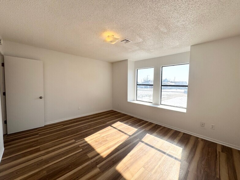 Building Photo - 339 NW 119th St