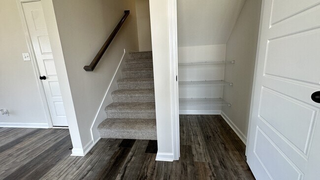 Building Photo - 155 Waterwheel Cir