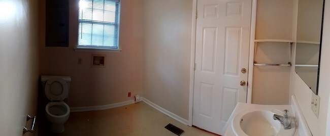 Building Photo - BlueSky Properties
