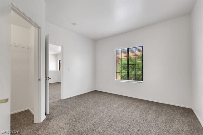 Building Photo - 2041 Hussium Hills St