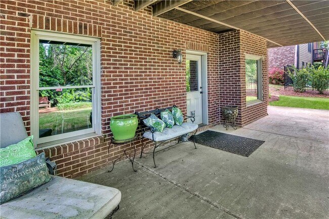Building Photo - 4290 Maner St SE