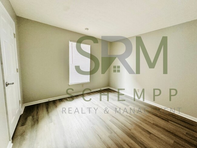 Building Photo - Updated 1BR in Portland! *Section 8 accepted*