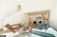 Building Photo - 446 Ridge St NW