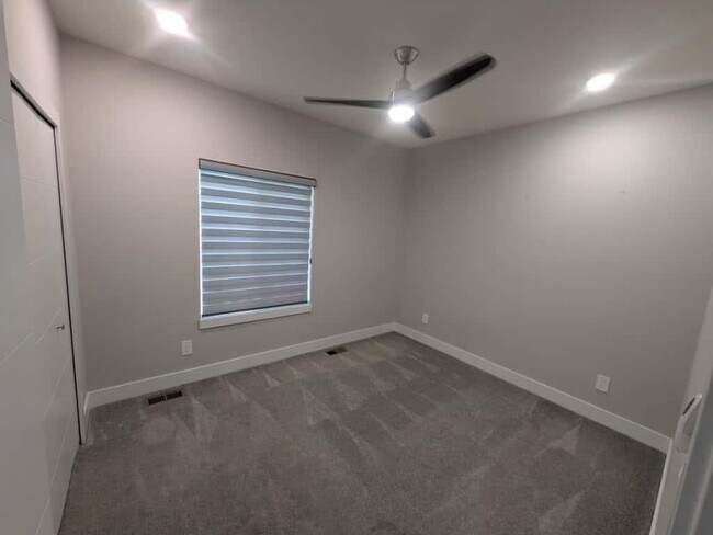 Building Photo - 1217 W Kimberlite Ct
