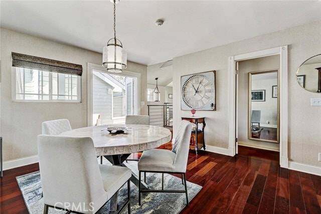 Building Photo - 718 S Broadway