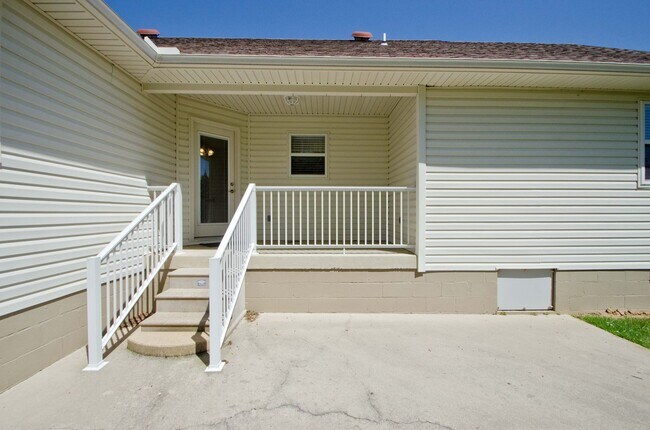 Building Photo - Lovely 3 bed 2 bath in East Limestone minutes to Athens!