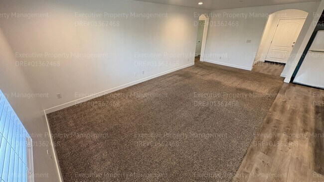 Building Photo - 5 bedroom, 2 bathroom, 3 car garage located near Taft Hwy/ Chevalier Rd