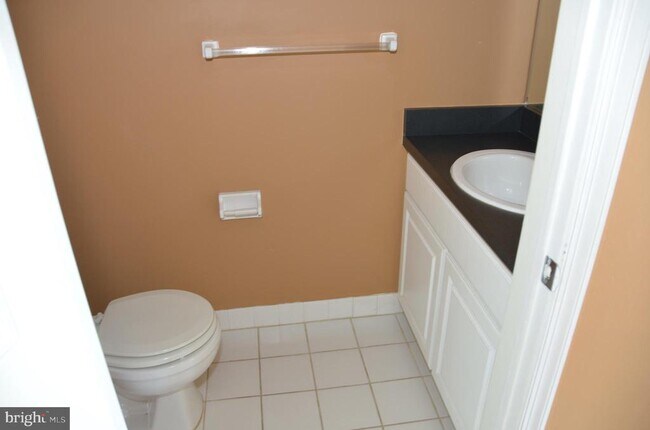 Building Photo - 17 Dogwood Ln