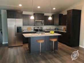 Building Photo - 4 Bed 3 Bath Single Family Home