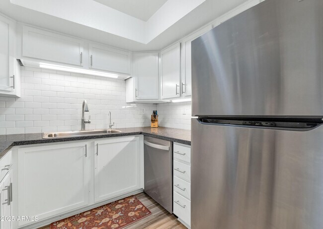 Building Photo - 8260 E Arabian Trail