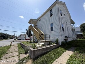 Building Photo - 111 W Grove St