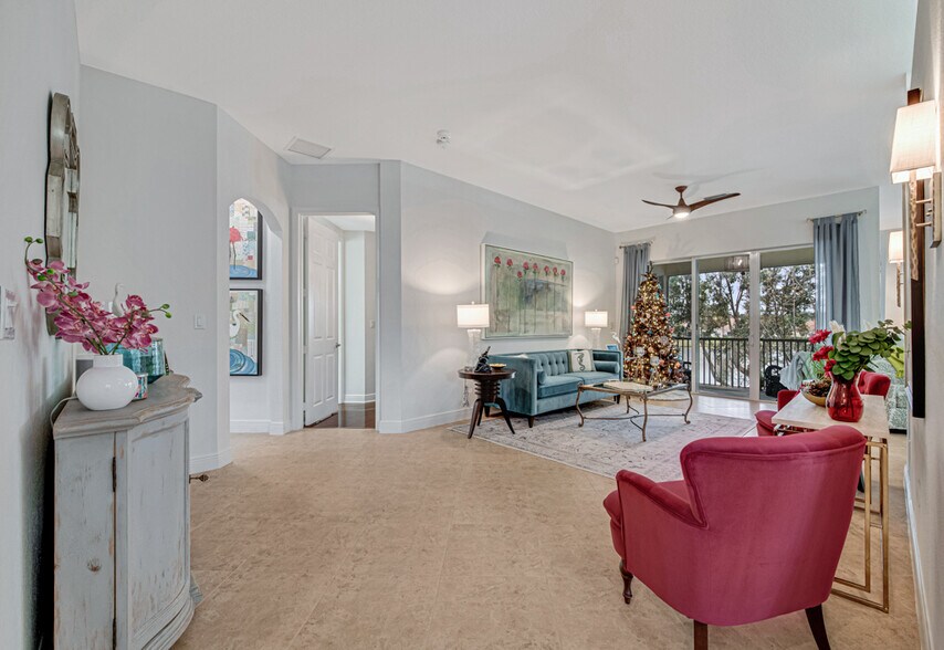 Building Photo - 9773 Bowline Dr